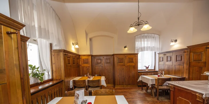Odpočinek a relaxace v centru Mariánských Lázní s polopenzí a procedurami