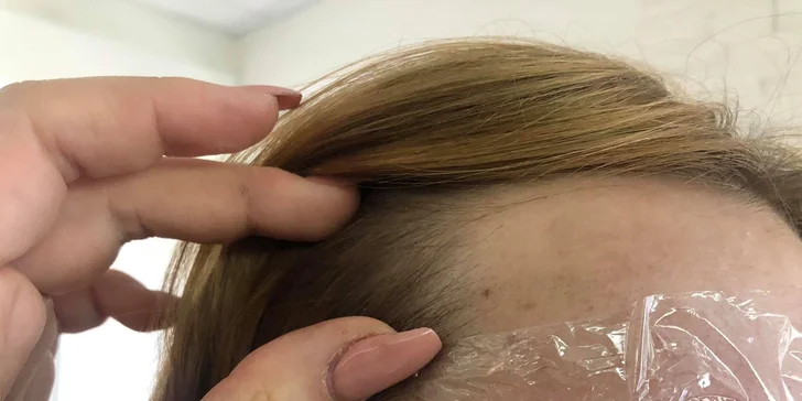Zvýraznění obočí: microblading neboli permanentní make-up vláskováním
