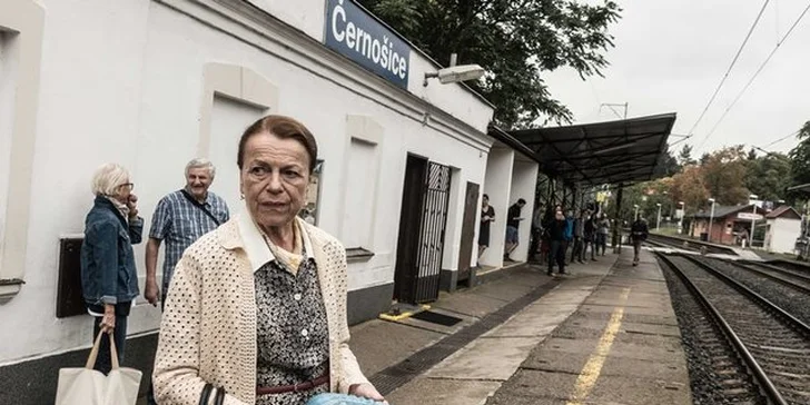Vstupenka do kina na film Teroristka na Kinoloď + drink