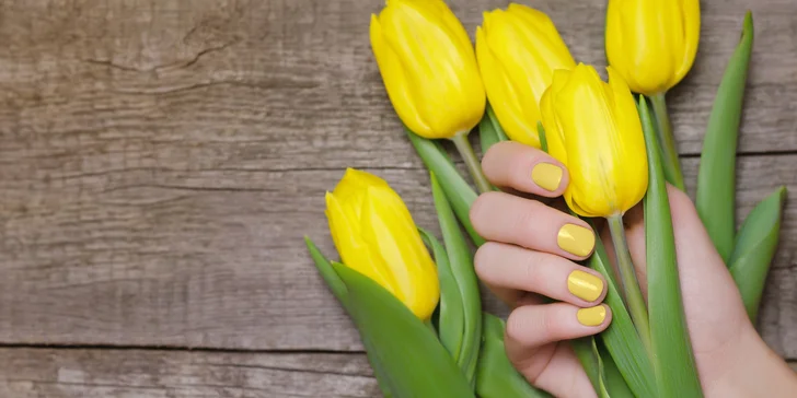 Manikúra, P-Shine či modeláž gelem v Happy Hands Studiu