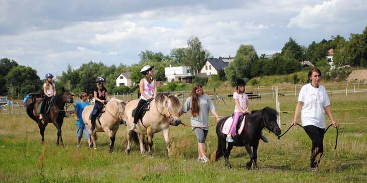 Letní příměstský tábor u koní s ježděním pro začátečníky i pokročilé