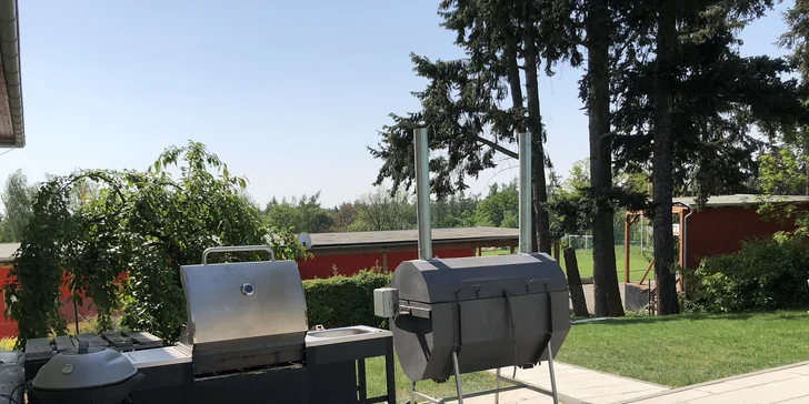 Burger a hranolky nebo 32cm pizza podle výběru pro jednoho i dva