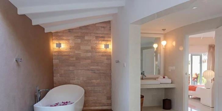 Luxusní dovolená na Maledivách: 6–12 nocí v 5* hotelu s all inclusive, bazén