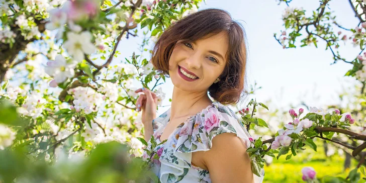 Kurz fotografování v rozkvetlých sadech v Brně: pro skupinu i individuální