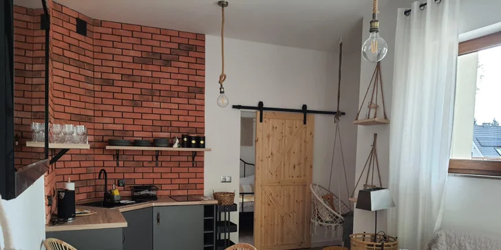 Pokoje i apartmány disponují kuchyňským koutem.