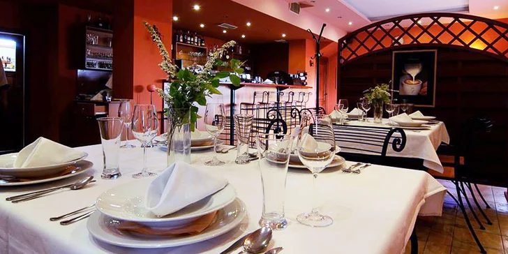 Sezónní 5chodové menu: gratinovaný chřest, medvědí česnek, ražniči i dezert