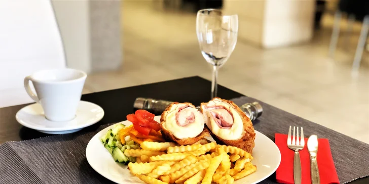 Bašta U Matěje pro 1 nebo 2: Kuřecí cordon bleu s hranolky