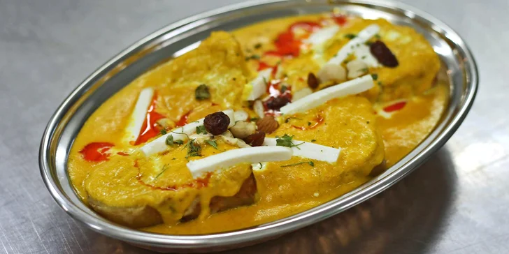 Indická hostina pro pár: 3chodové menu podle vašeho výběru a lahev vína