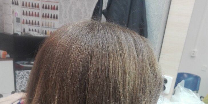 Dámský střih včetně barvení, přelivu nebo melíru pro všechny délky vlasů