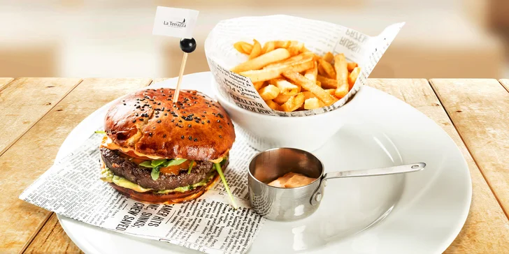 4chodové menu v luxusním 5* hotelu: tataráček, polévka i hovězí burger