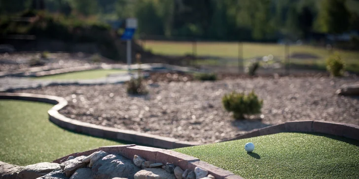 Parádní zábava třeba pro celou rodinu: adventure golf v Orlických horách