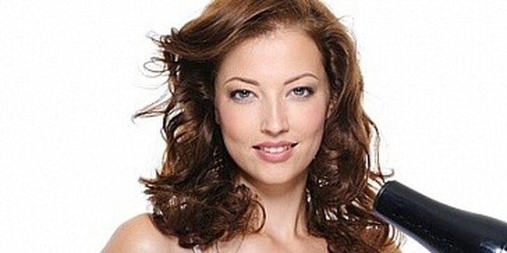 Kompletní kadeřnický balíček pro ženy. Zářivé vlasy se slevou 60%.