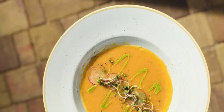 5chodové degustační menu na Smíchově: amuse bouche, carpaccio i risotto
