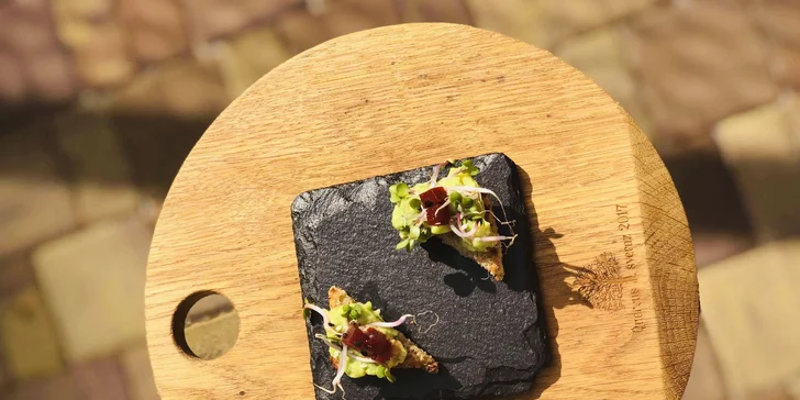 5chodové degustační menu na Smíchově: amuse bouche, carpaccio i risotto