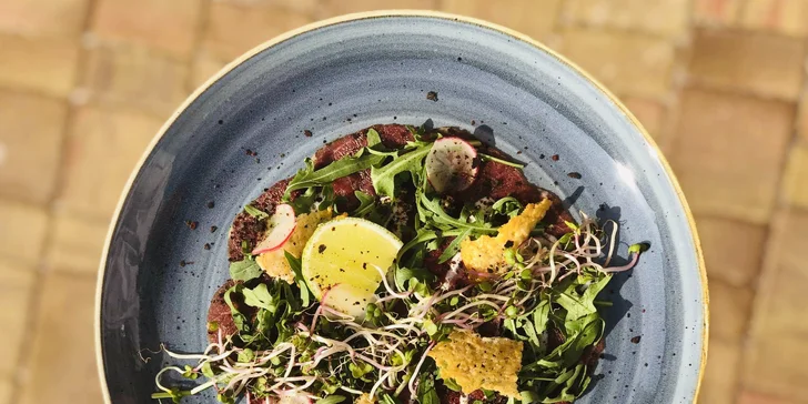 5chodové degustační menu na Smíchově: amuse bouche, carpaccio i risotto