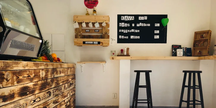 Zdravá sváča pro 1 i 2 osoby: fresh džus nebo smoothie i wrap podle výběru