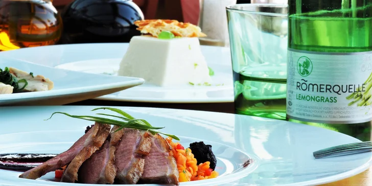 3chodové velikonoční menu: kachní roastbeef, kuřecí supreme i panna cotta