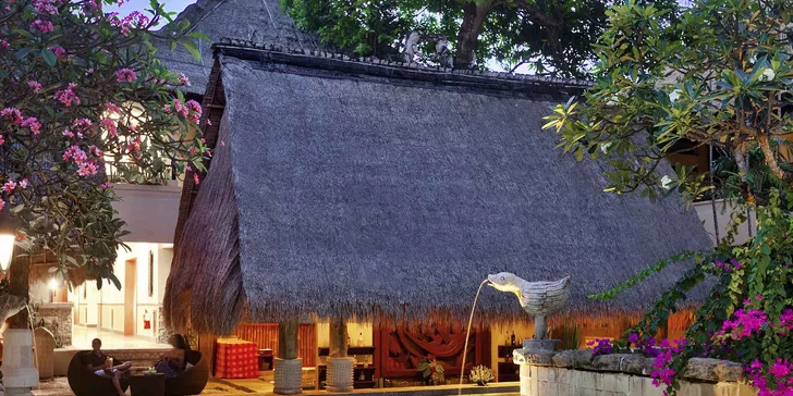 Průměrná teplota na Bali se ve vyšších polohách pohybuje kolem 23 °C, na pobřeží bývá kolem 30 °C.