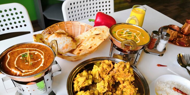 Indické kuřecí i vege pochoutky pro 2 osoby: předkrm, hlavní jídlo i dezert