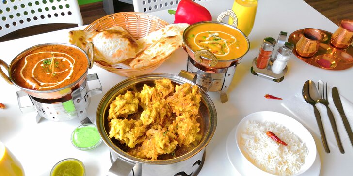 Indické kuřecí i vege pochoutky pro 2 osoby: předkrm, hlavní jídlo i dezert
