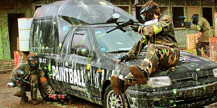 4 hodiny paintballu ve vojenských kasárnách včetně munice, nápoje a fota