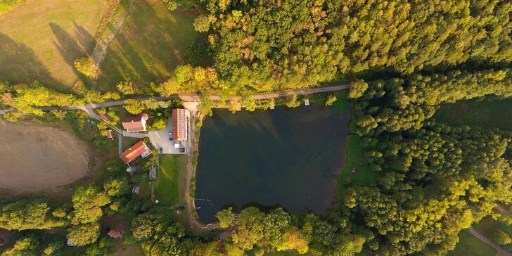 Odpočinek ve stylovém Bačalském mlýně: jídlo, rybaření na soukromém rybníku i zabijačka