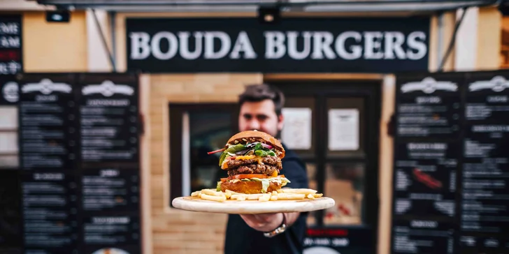 Burger menu: 100% hovězí z jihočeského chovu s americkou BBQ omáčkou