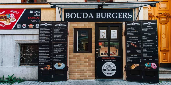 Burger menu: 100% hovězí z jihočeského chovu s americkou BBQ omáčkou