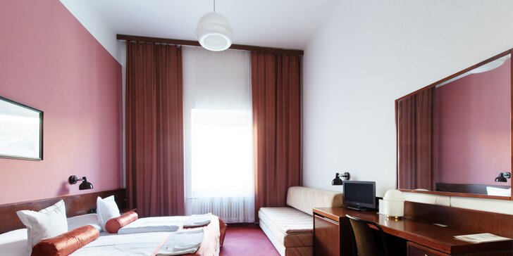 Pobyt v prvorepublikovém hotelu Slavia v centru Brna: polopenze a sauna