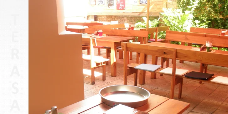 Užijte si hody s partou: 1,5 kg steaků, žeber, křidýlek a porce hranolků
