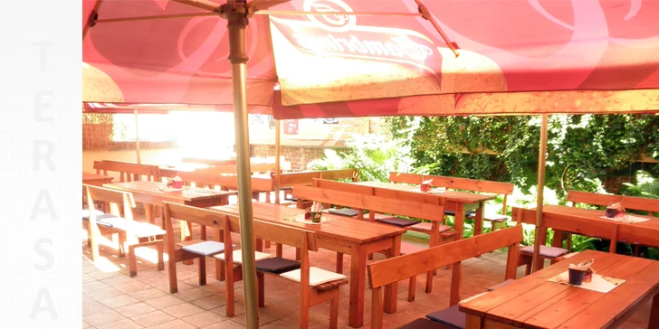 Užijte si hody s partou: 1,5 kg steaků, žeber, křidýlek a porce hranolků