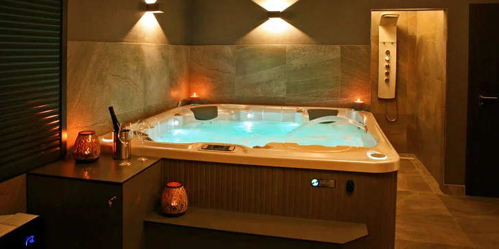 Uvolněte se: masáže, privátní vířivka, sauna i romantický balíček pro 2 osoby
