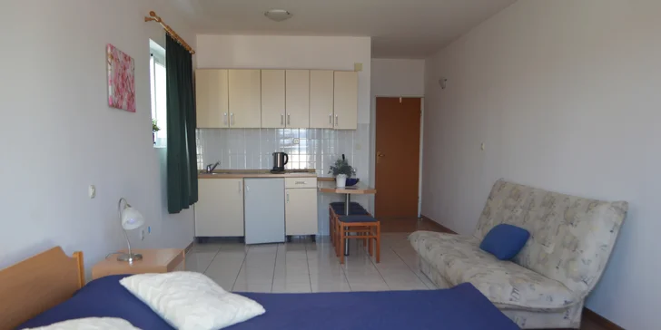 Kouzelné Igrane: apartmány s balkonem jen 100 m od pláže a centra
