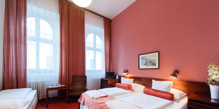 Pobyt v prvorepublikovém hotelu Slavia v centru Brna: polopenze a sauna