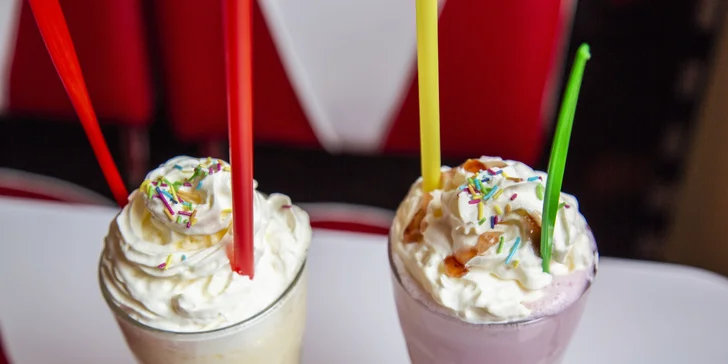 Zmrzlinové milkshaky dle výběru: jahoda, karamel, banán, oreo i bounty
