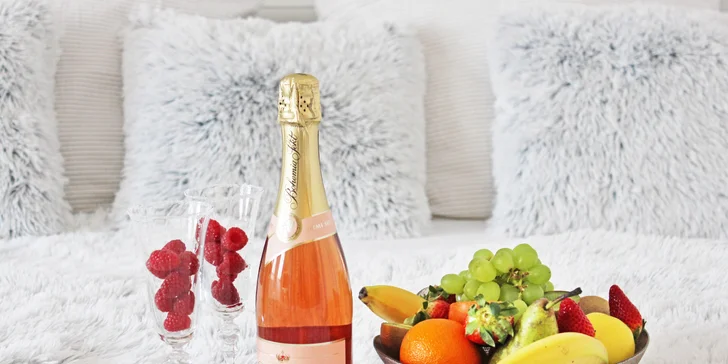 Privátní wellness pro dva: 1,5–3 h nebo rovnou celá noc s romantickým balíčkem