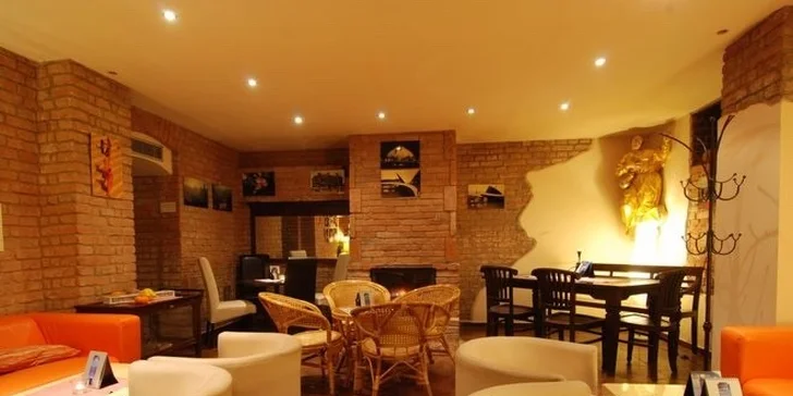 Příjemný interiér Cafe04