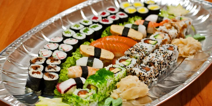 Sushi na mnoho způsobů: sety s 32, 34 nebo 66 kousky s možností rozvozu