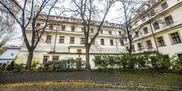 Súčasťou pobytu sú aj raňajky, ktoré na vás budú každé ráno čakať v hotelovej reštaurácii. Z bohatého bufetu si vždy naberiete jedlo podľa chuti.