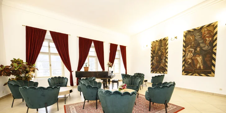 Hotel má i po rekonstrukci historickou atmosféru.