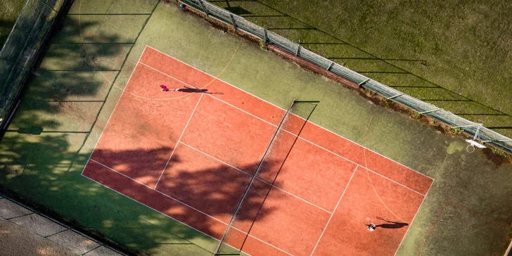 Zábava ich čaká aj na lanovke či športoviskách, kde si môžu zahrať volejbal, futbal, tenis, basketbal, footgolf alebo stolný tenis.