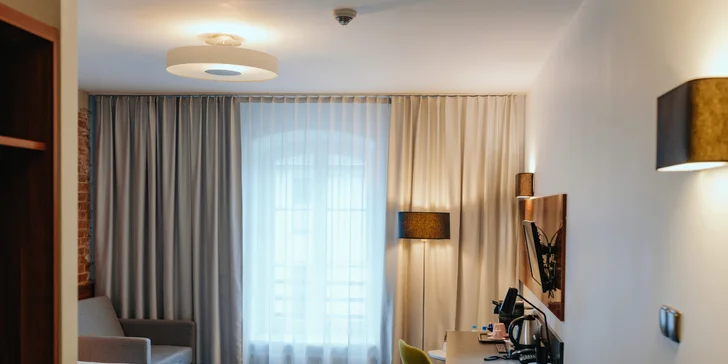 Komfortné útočisko tu nájdu sólo cestovatelia aj dvojice, prípadne trojice, keď sa tretí hosť pohodlne vyspí na prístelke.