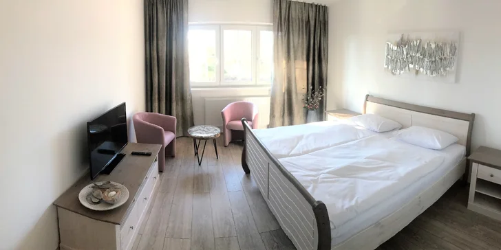 Hotel je otevřený vcelku nedávno a pokoje září novotou.