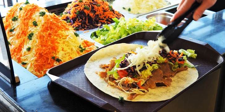 Malý, velký nebo XXL kebab v tortille či pitě s náplní podle výběru