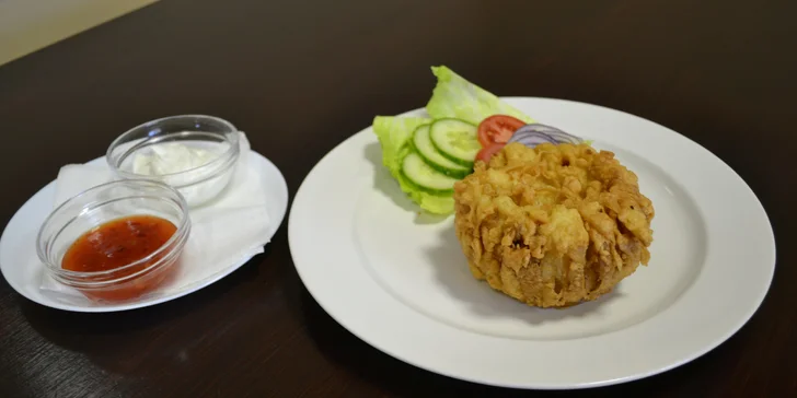 Předkrm a steak z mladého býčka nebo rumpsteak pro 1 či pro 2 osoby