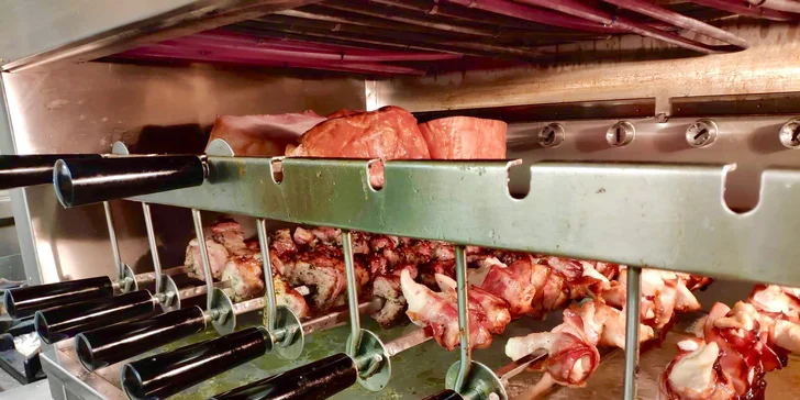 2 hod. hodování: každý pátek masové all you can eat pro 1 i 2 osoby