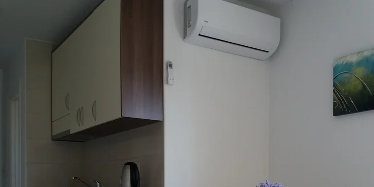 Dovolená v Drveniku: 7 nocí ve studiu pro 2 dospělé osoby a 2 děti