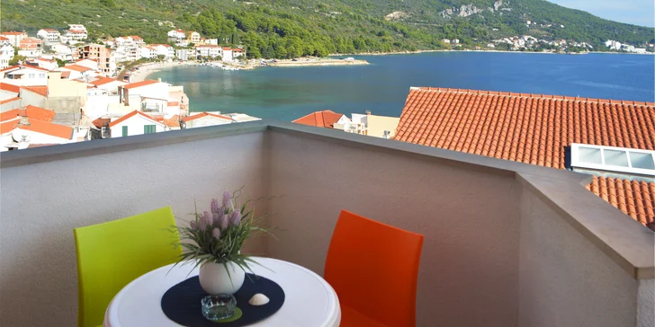 Kouzelné Igrane: apartmány s balkonem jen 100 m od pláže a centra