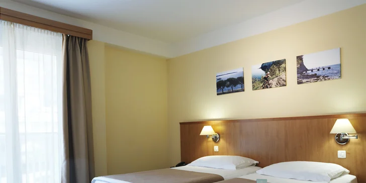 V páru nebo s rodinou do Slovinska: 4* hotel blízko moře, polopenze i bazén a jedno dítě v ceně
