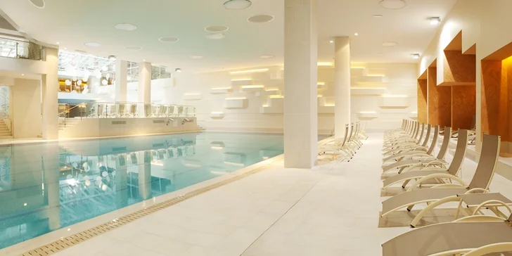 Za krásami Slovinska: 4* hotel blízko moře, polopenze a bazény neomezeně, až 2 děti mají pobyt v ceně